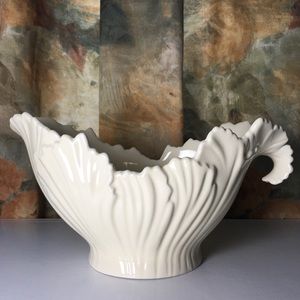 2009 Lenox Teleflora 75th Anniversary Leaf Design Ceramic Gravy Boat Planter